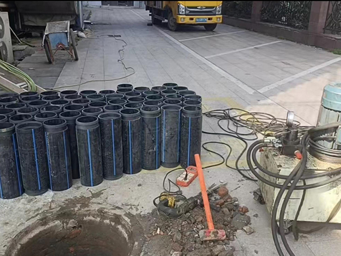 咸宁PE置换管厂家 DN315置换管 非开挖管短管置换